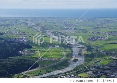 從獅子久高原眺望金澤平原的手取川沖積扇 109185601