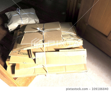 Cardboard and paper recyclable waste Cardboard and paper recyclable waste 109186840