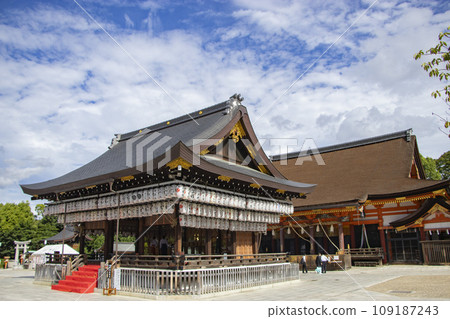 Yasaka Shrine Maiden Main Hall 109187243