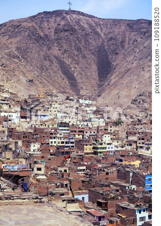 Slums and San Cristobal Hill in Lima, Peru, South America Slums and San Cristobal Hill in Lima, Peru, South America 109188520