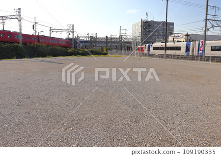 琵琶島交會處的名鐵 6000 系列列車和 2000 系列 Mu Sky 琵琶島交會處的名鐵 6000 系列列車和 2000 系列 Mu Sky 109190335