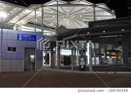 Hiroshima station bus terminal on a quiet night Hiroshima station bus terminal on a quiet night 109190340