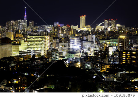 Beautiful night view of Fukuoka (Fukuoka City, Fukuoka Prefecture) 109193079