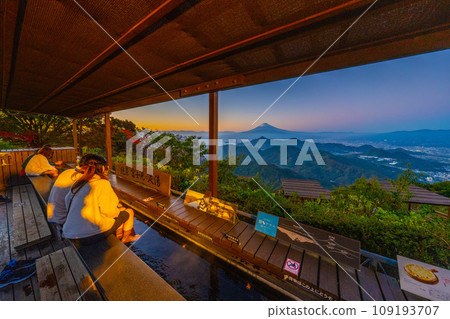 Autumn at Izu Panorama Park 109193707