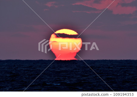 Daruma sunset with black headband 109194353