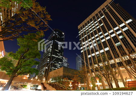 [大阪府]大阪商務公園的夜景 109194627