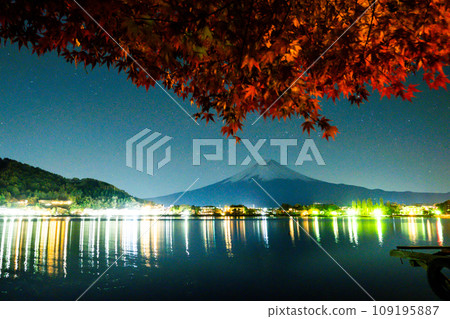 Mt. Fuji and autumn leaves at night 109195887