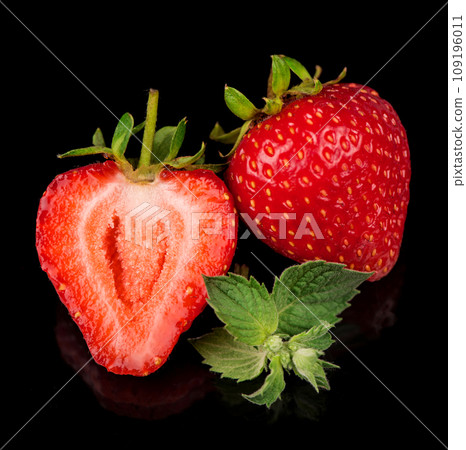 strawberry and mint strawberry and mint 109196011