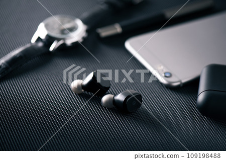 True wireless earbuds True wireless earbuds 109198488