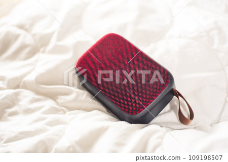 wireless portable speaker 109198507