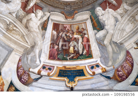 Episodes of the life of Cosimo I de 'Medici fresco by Bernardino Poccetti Ospedale degli Innocenti - Exterior arcade, Florence, Italy Episodes of the life of Cosimo I de 'Medici fresco by Bernardino Poccetti Ospedale degli Innocenti - Exterior arcade, Florence, Italy 109198556