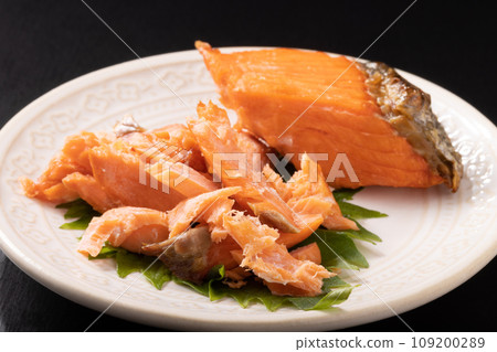 Sweet and salted sockeye salmon, loosened meat Sweet and salted sockeye salmon, loosened meat 109200289