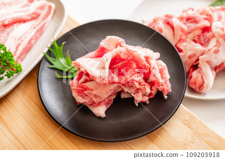 Pig slices of pork Pig slices of pork 109203918