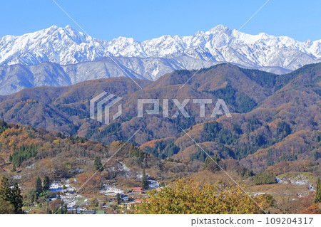 Northern Alps Uchitateyama Mountain Range in early winter Northern Alps Uchitateyama Mountain Range in early winter 109204317