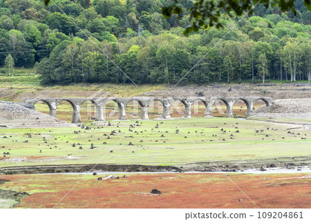 Scenery from the Taushubetsu River Bridge Observatory on the former Japanese National Railways Kamishihoro Town, Kamishihoro Town, Hokkaido 109204861