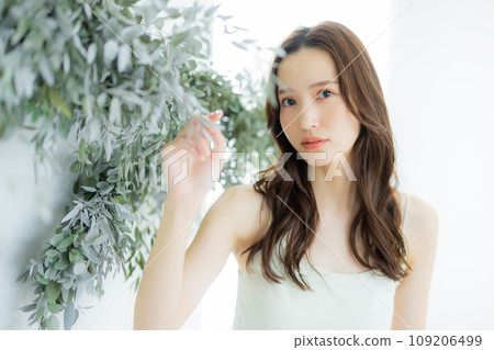 Hair care image for young women 109206499