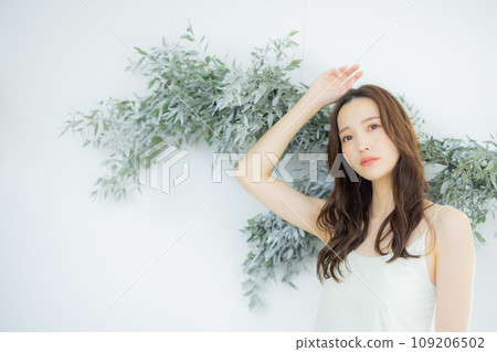Hair care image for young women Hair care image for young women 109206502