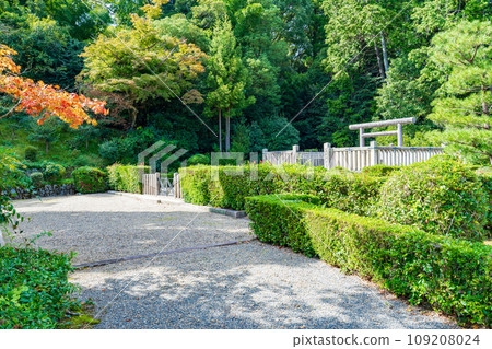 京都府長岡京市第 83 代土禦門金原陵 109208024