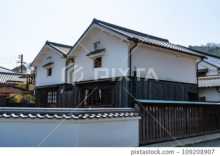 【重要傳統建築群保存地區】廣島縣吳市豐町禦手洗、倉庫林立的景觀 【重要傳統建築群保存地區】廣島縣吳市豐町禦手洗、倉庫林立的景觀 109208907