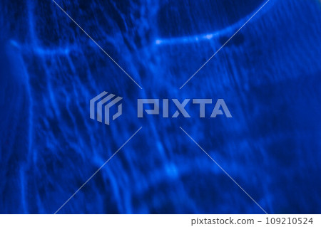 Abstract navy blue water ripple texture overlay. Summer copy paste background 109210524