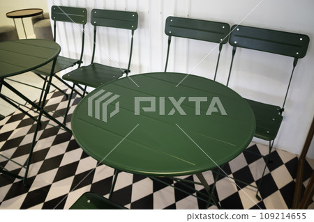 Interior of stylish white and green room 109214655