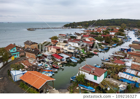 Village near sea 109216327