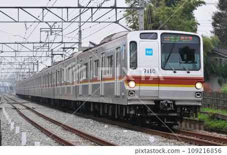 Seibu Ikebukuro Line Hibarigaoka-Hoya Tokyo Metro 7000 series 7110F 109216856