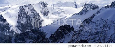 Beautiful landscape with snowy mountains and glaciers. 109221140