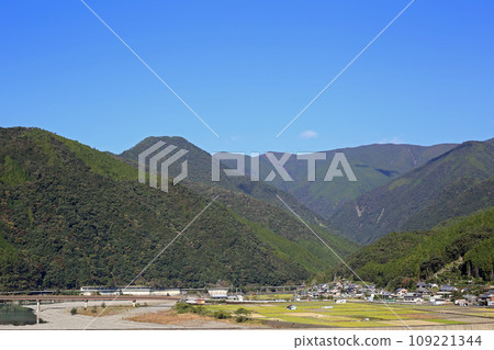 十津川村的田園風光 109221344