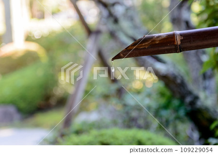 水從竹筒中落下,寺廟,沉默的形象,sozu,sozu,添加水,shishiodoshi, 水從竹筒中落下,寺廟,沉默的形象,sozu,sozu,添加水,shishiodoshi, 109229054