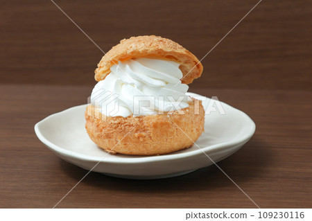 奶油泡芙、西式點心、甜點、鮮奶油、點心、便利商店點心、茶點心、蛋糕、麵包 109230116