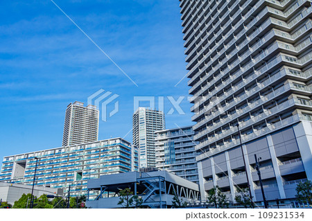 [Urban landscape of Tokyo] Urban landscape around Shinonome (Canal Court) 109231534
