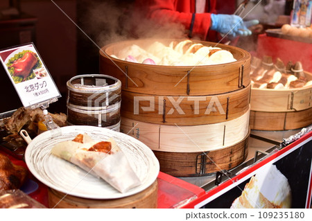 Kobe Chinatown Food Tour Hot Dim Sum 109235180