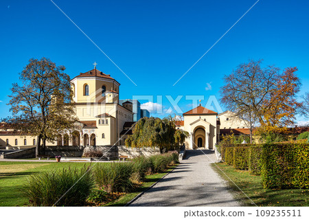 Autumn view of the Northern Cemetery is one of the largest cemeteries in Munich, Germany 109235511
