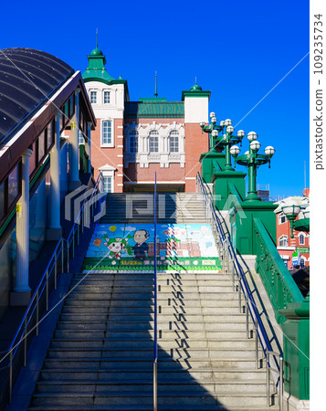 Fukaya Station, a brick building modeled after Tokyo Station (Fukaya City, Saitama Prefecture) 109235734