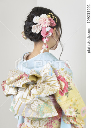 穿和服的女孩 穿和服的女孩 109235991