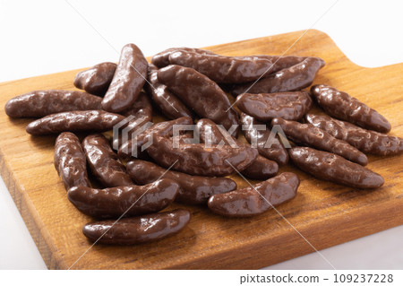 Kakinotane chocolate 109237228