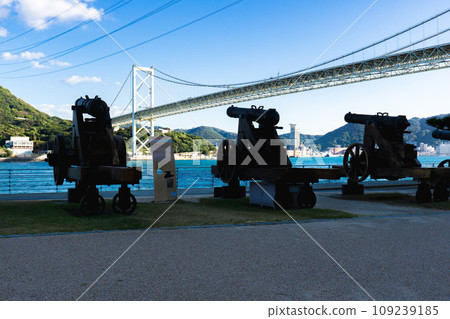 Choshu Gun and Kanmon Bridge in Dannoura, Shimonoseki City, Yamaguchi Prefecture 109239185