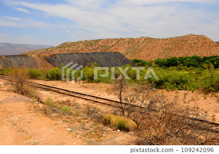 Open Pit Mine Verde River Valley Open Pit Mine Verde River Valley 109242096