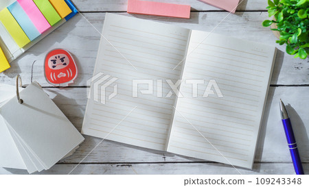 Exam study image | Daruma doll, notebook, pen, sticky paper, vocabulary book Exam study image | Daruma doll, notebook, pen, sticky paper, vocabulary book 109243348