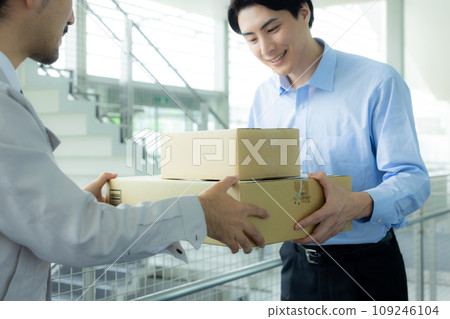 商人領取行李 109246104