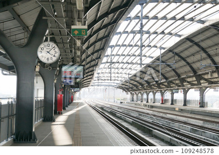 Landscape of Laksi Station, National Railway of Thailand Dark Red Line 109248578