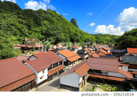 View of the townscape of Iwami Ginzan from the top of the hill (Ota City, Shimane Prefecture, Japan) View of the townscape of Iwami Ginzan from the top of the hill (Ota City, Shimane Prefecture, Japan) 109252639