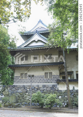 Toyama: A building modeled after a castle turret at the Toyama City Sato Memorial Museum of Art (in Toyama Castle Ruins Park) 109252645