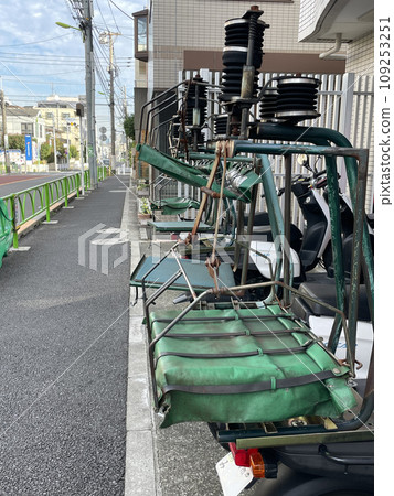 Parking lot for motorcycles with rice pads - you can go out at any time 109253251