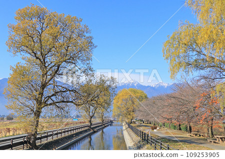 Azumino in late autumn, Jigakei and the Northern Alps Azumino in late autumn, Jigakei and the Northern Alps 109253905