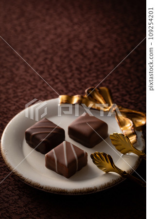 Image of chocolate 109254201
