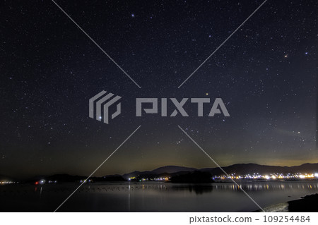 瀨戶內春天的星空，以獵戶座為背景 109254484