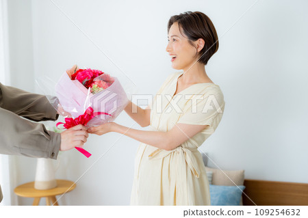 mother's day image 109254632