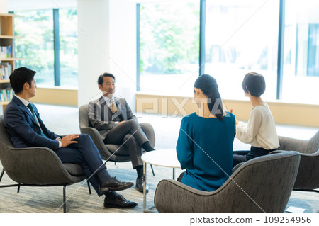 Interview/Photography/Interview image 109254956